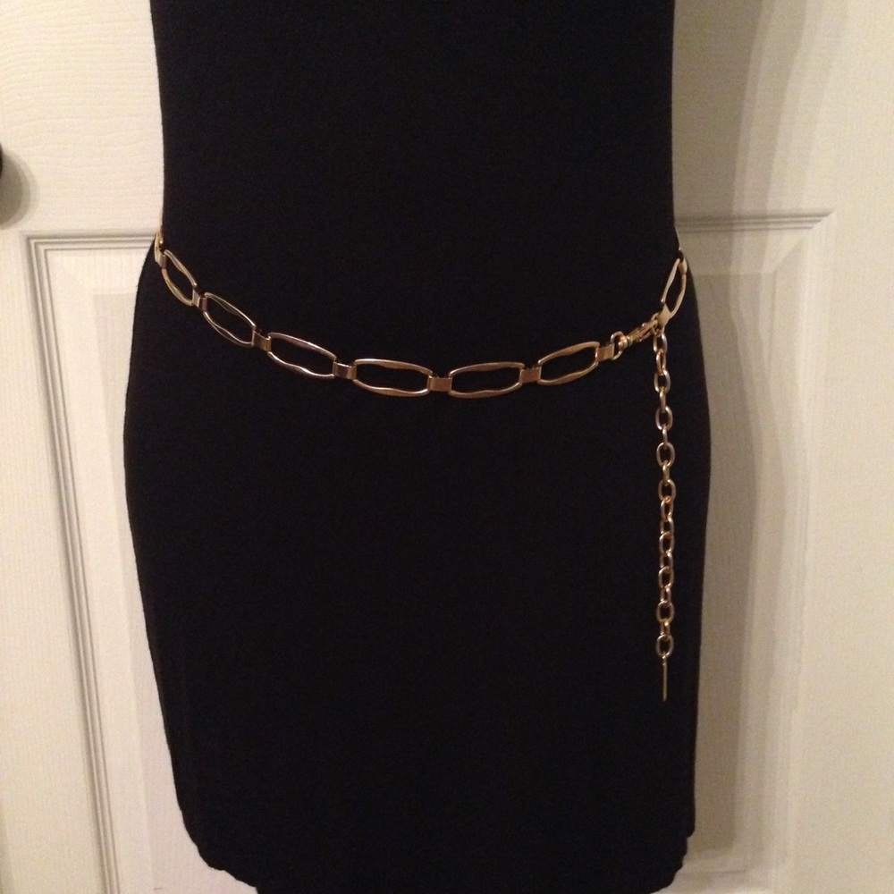 Sophisticated Rectangular Gold Tone Chain Belt
